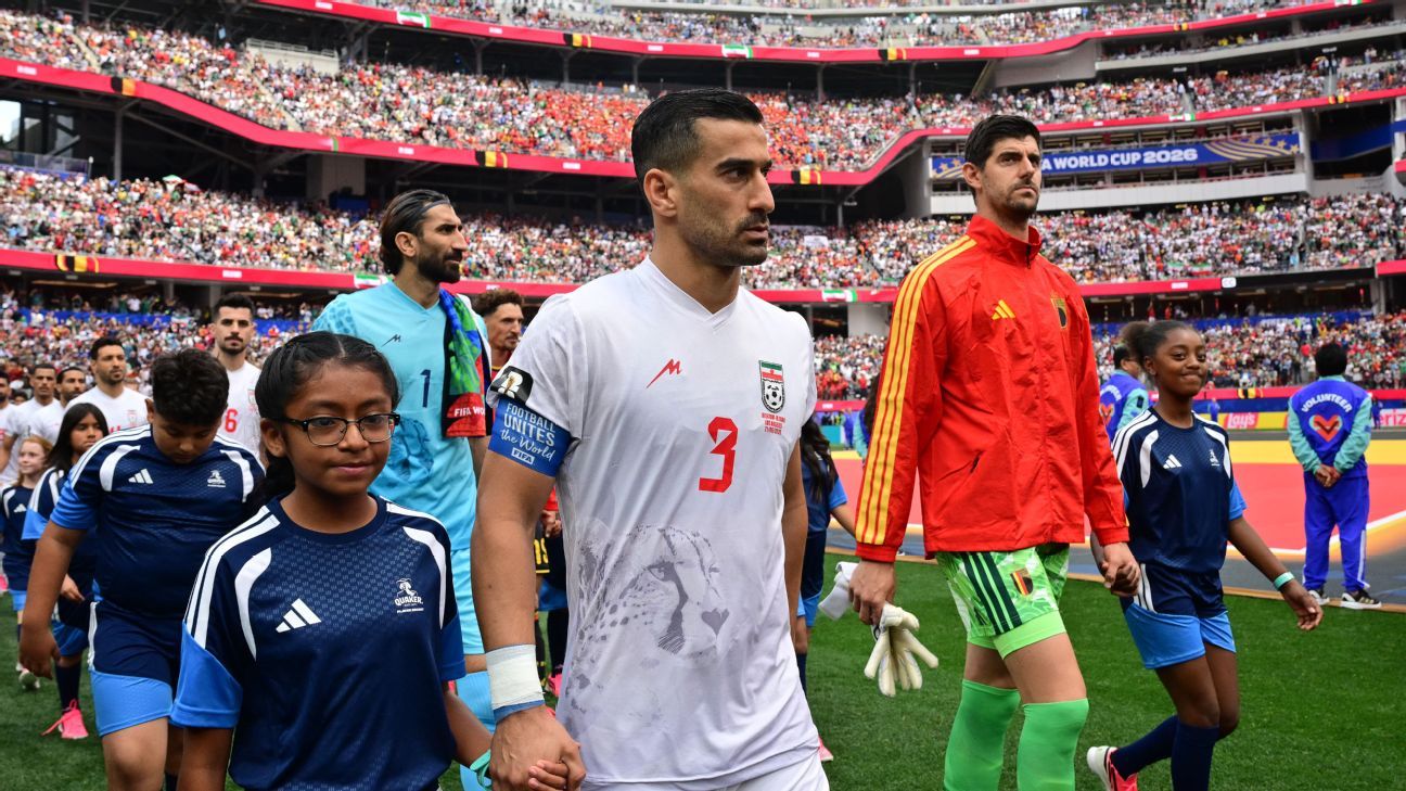 Iran leave note in dressing room thanking LA