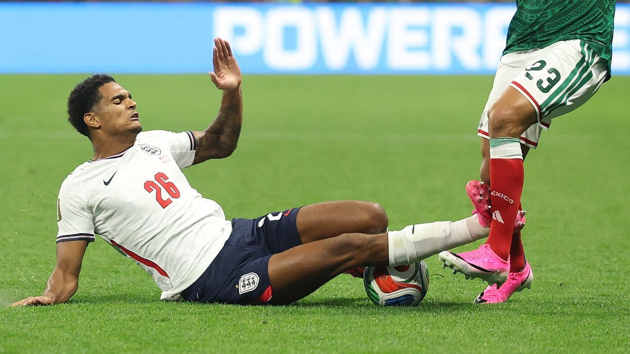 VAR CHAOS! England Survives Mexican Melee!