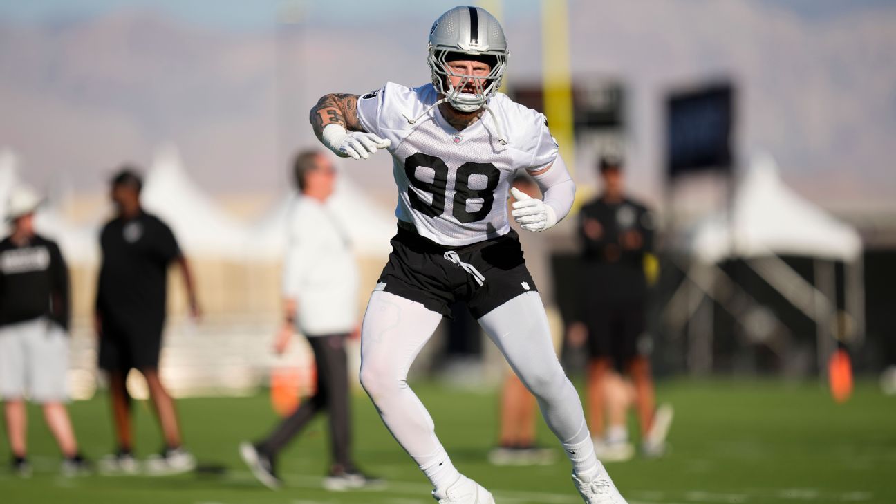 Back from injury, Maxx Crosby isn't turning down his momentum at training camp