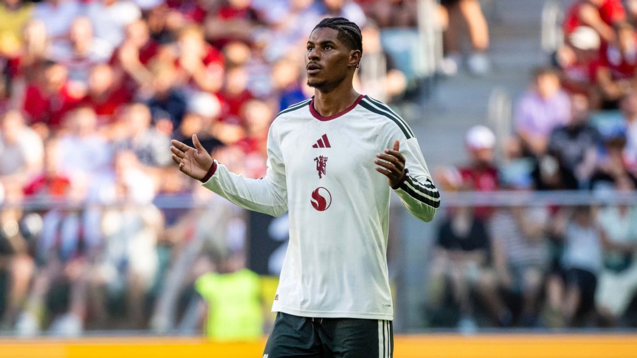 Rashford plays as Utd beaten by Amorim's Milan