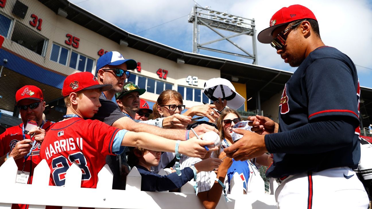 Have fun! Don't dig holes in the outfield! MLB players give their Little League advice
