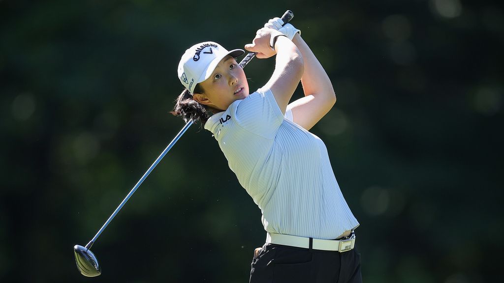 Ruoning Yin Chips in for Birdie to Lead FM Championship at 12-Under