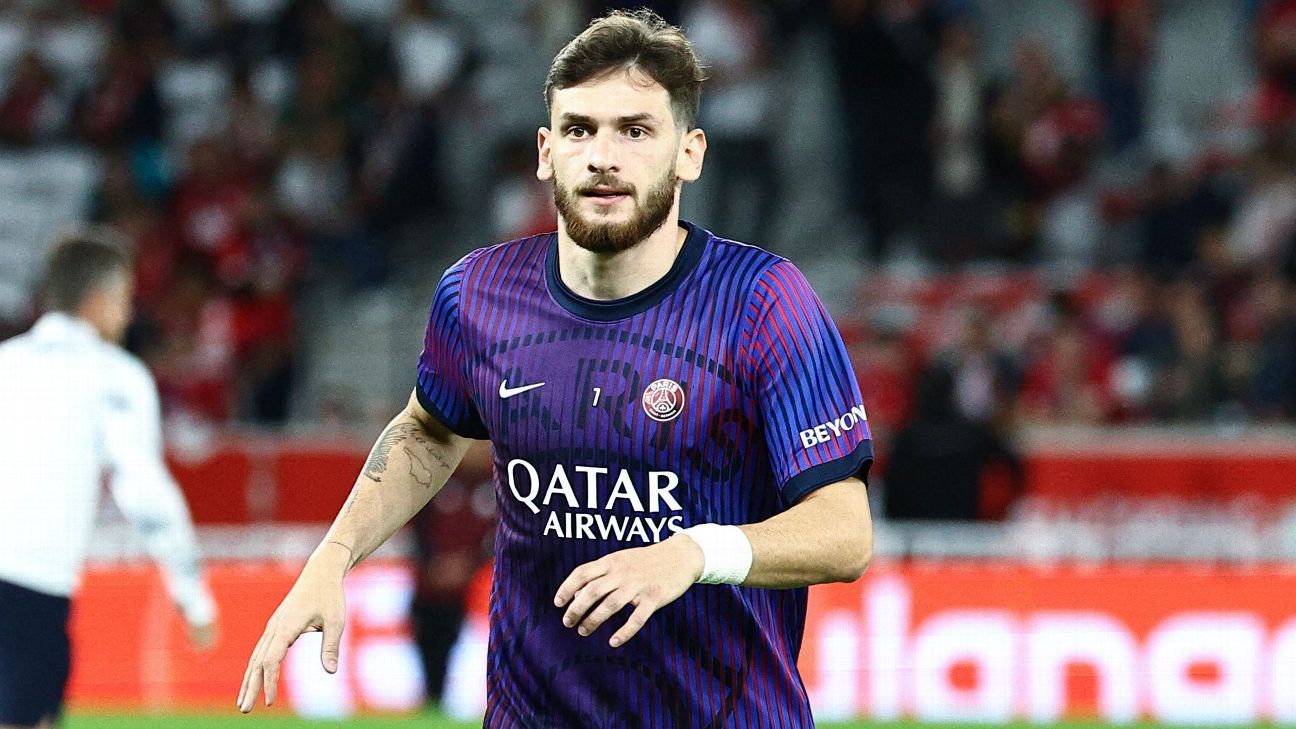 PSG Confirms Kvaratskhelia Surgery for Torn ACL