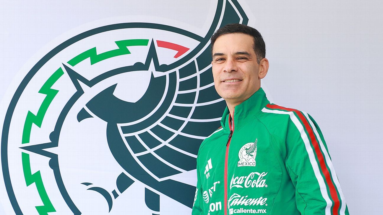 Las 11 novedades de Rafael Márquez en su primera convocatoria
