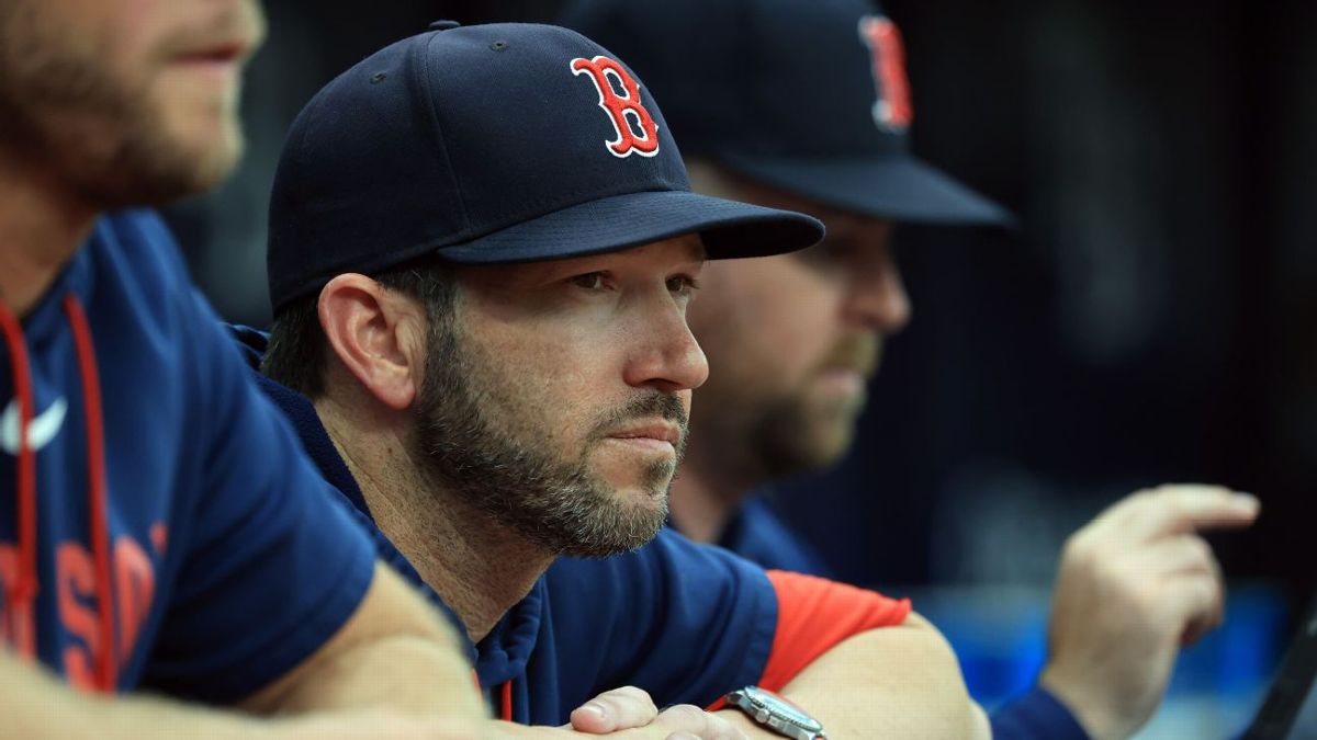Red Sox commit to Tracy as long-term manager, keep Breslow through 2030
