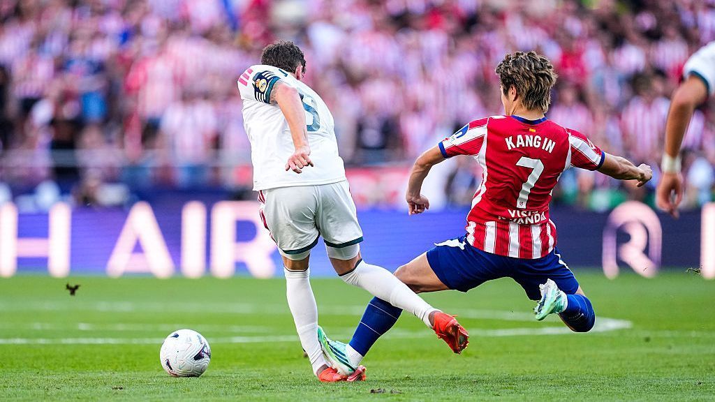 Spain refs back Real, say Lee deserved red for Valverde tackle