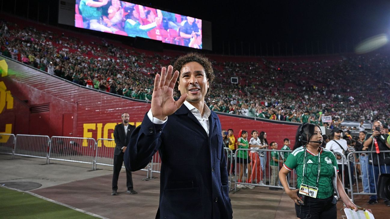 ¿Cómo fue el homenaje a Guillermo Ochoa ante Chile?
