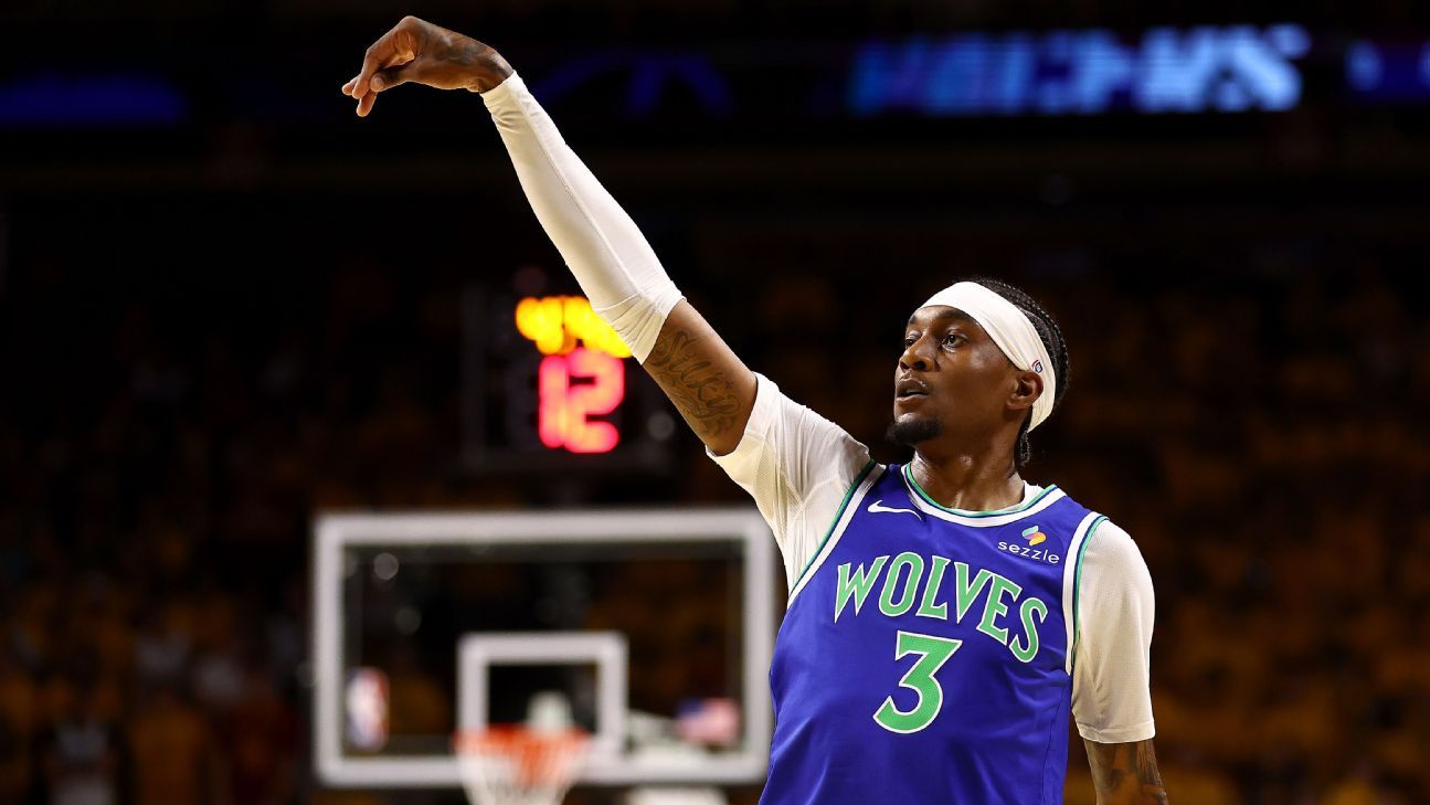 Wolves y McDaniels pactan 1 año y $40 millones