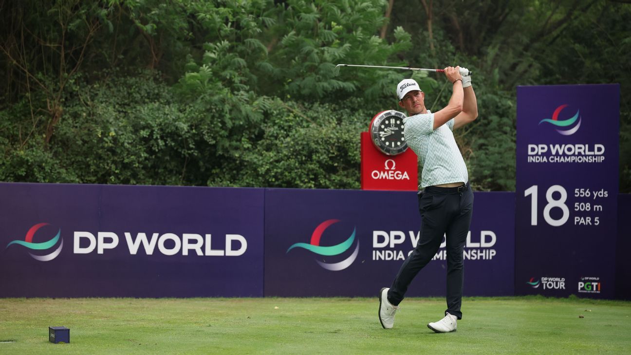Nørgaard leads first round of weather-delayed DP Championship