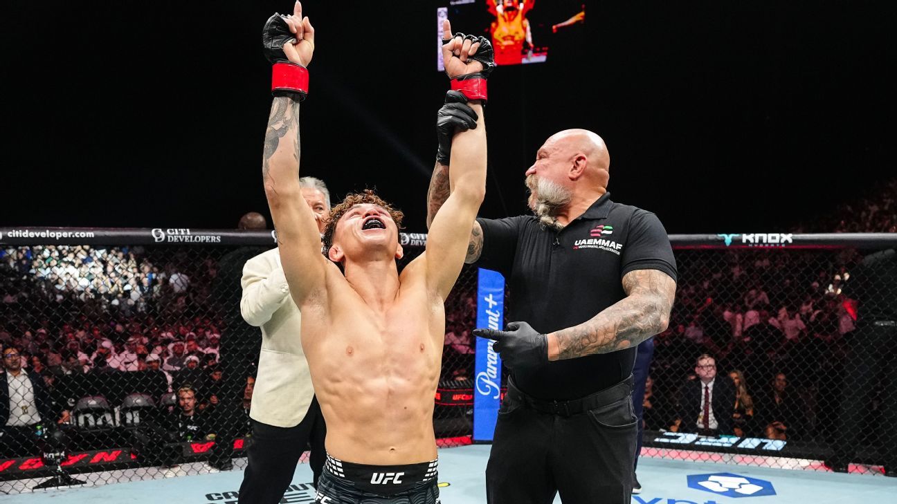 Lone’er Kavanagh scores knockout and calls for UFC flyweight title fight