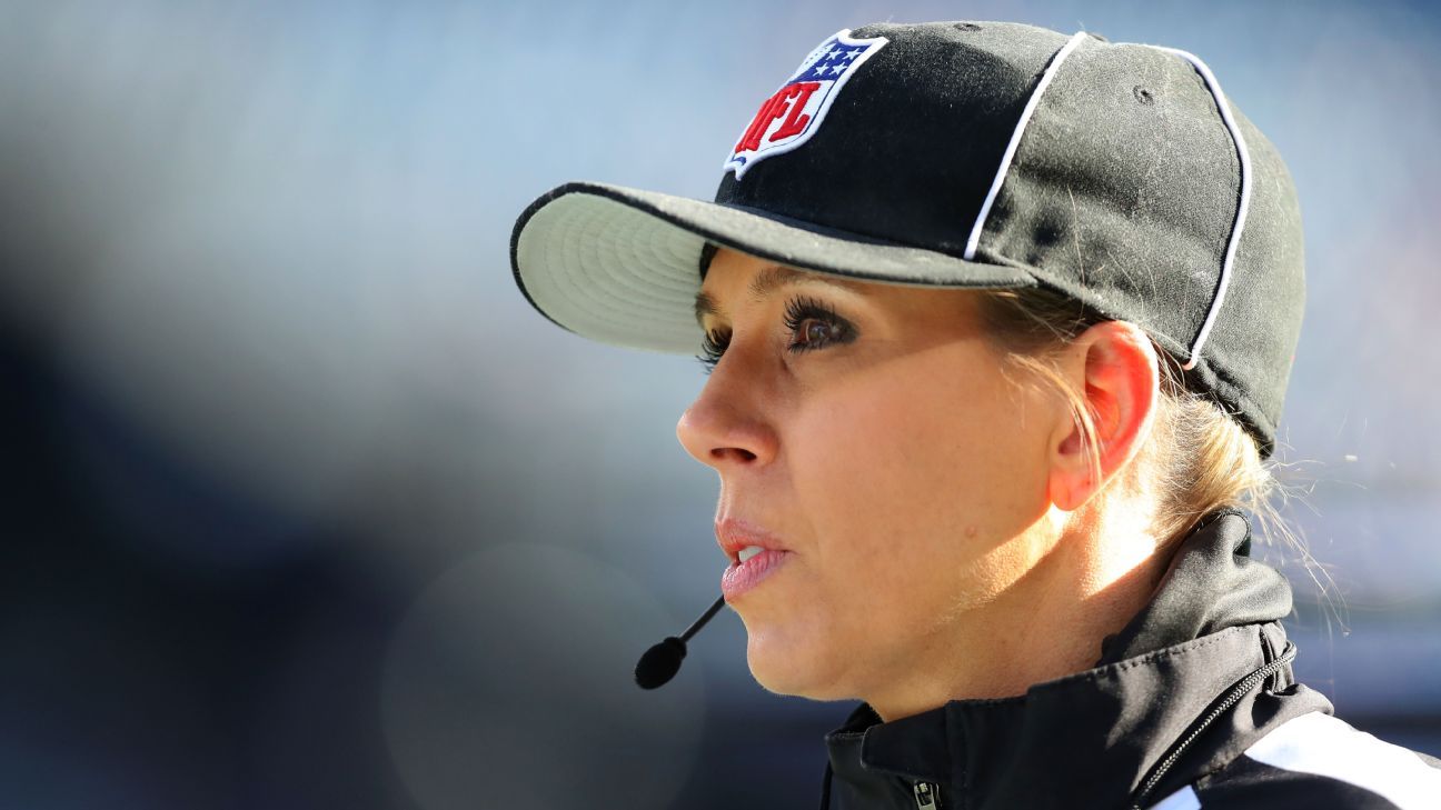 Sarah Thomas has history as the first woman to officiate in a Super Bowl