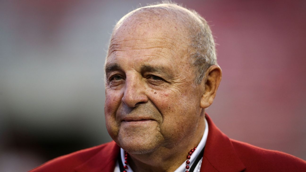 Wisconsin Badgers to name Camp Randall Stadium’s field after former coach, AD Barry Alvarez