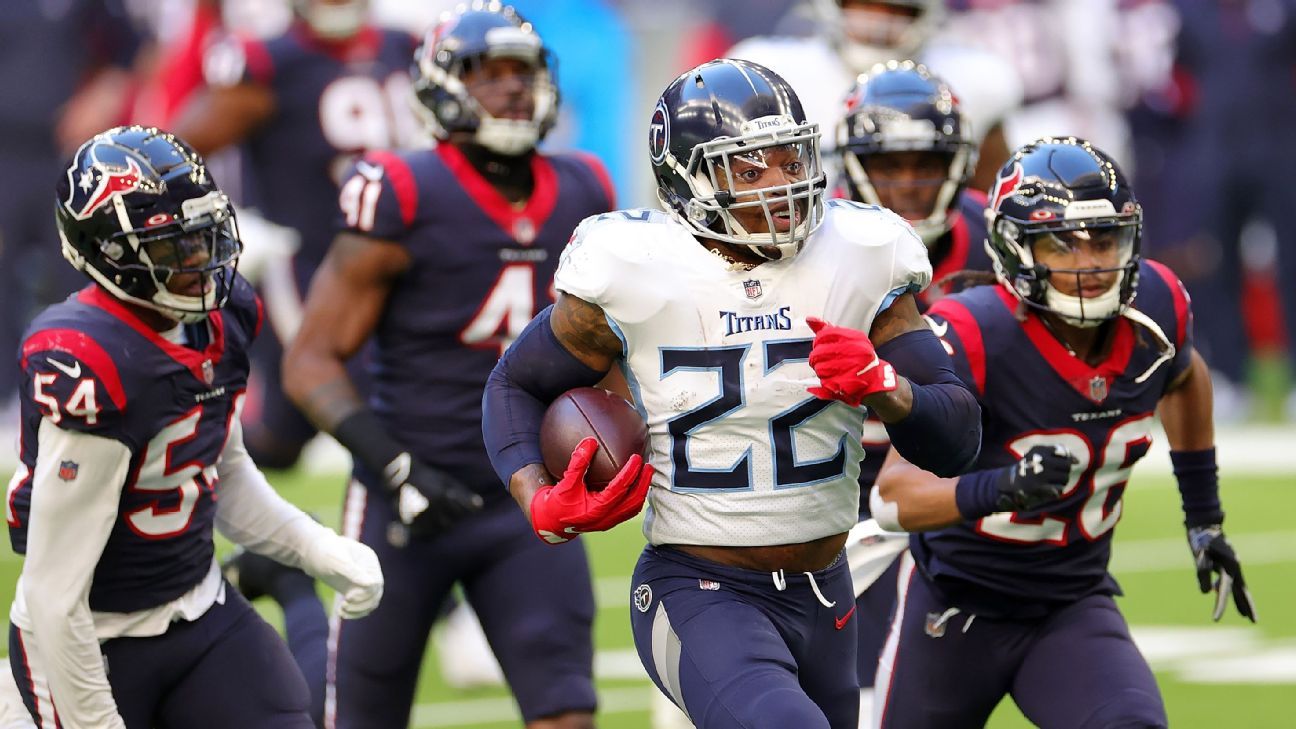 Titans’ Derrick Henry cuts off the Texans defense for the 52-yard TD