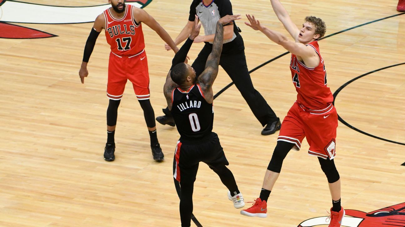 Damian Lillard of the Portland Trail Blazers hits two 3s in 8.9 seconds to bury the Chicago Bulls late