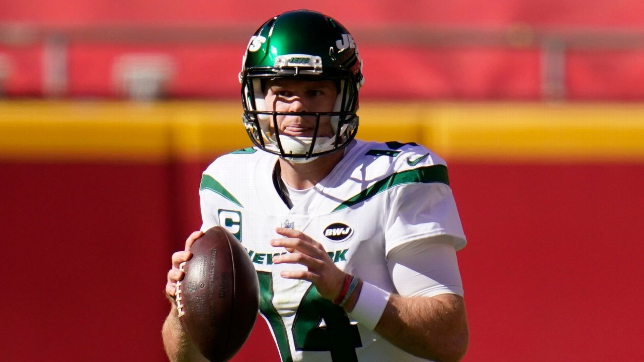 Sam Darnold passes the New York Jets to the Carolina Panthers