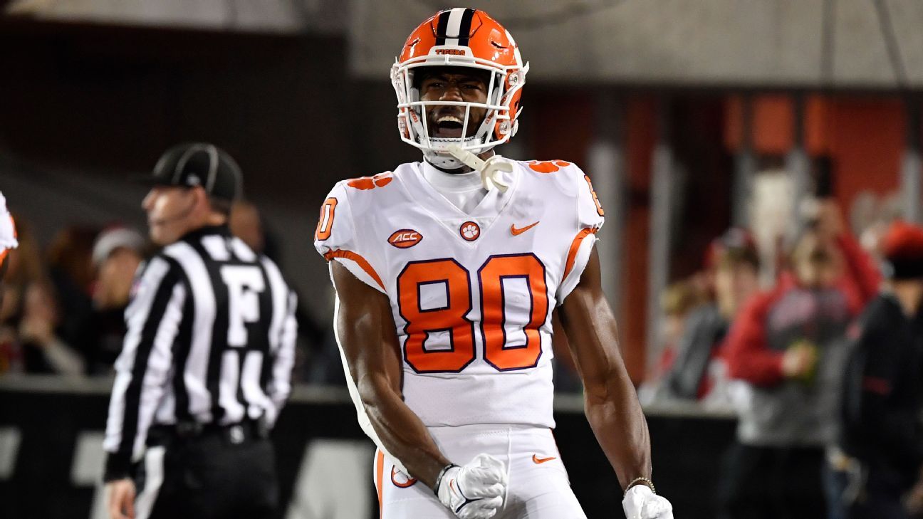 Clemson's Collins needs surgery, done for season