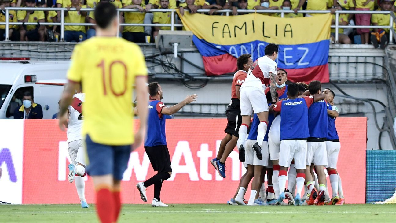 Peru, Kolumbien und Chile in einem angespannten Kampf mit drei Mannschaften um einen Platz in den WM-Playoffs