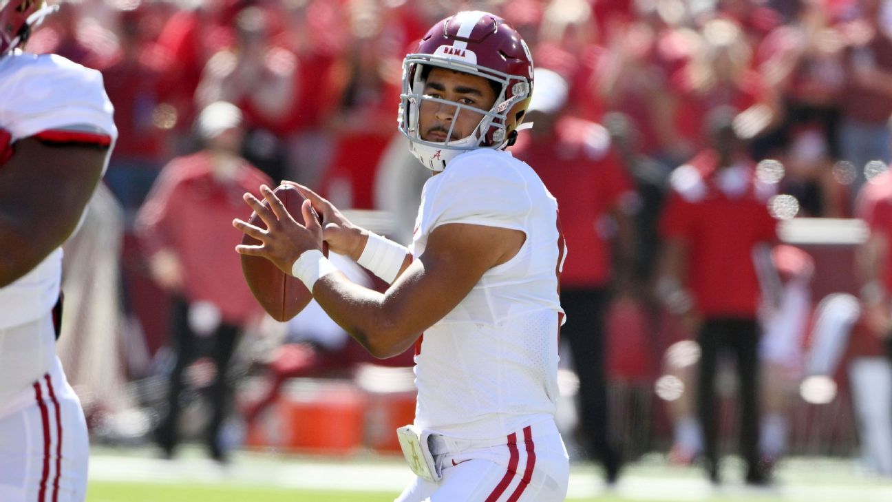 Saban: QB Young day-to-day with shoulder injury