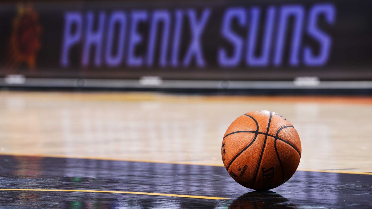 <div>'When are others going to be held accountable?': Allegations of Suns misconduct extend beyond Robert Sarver</div>