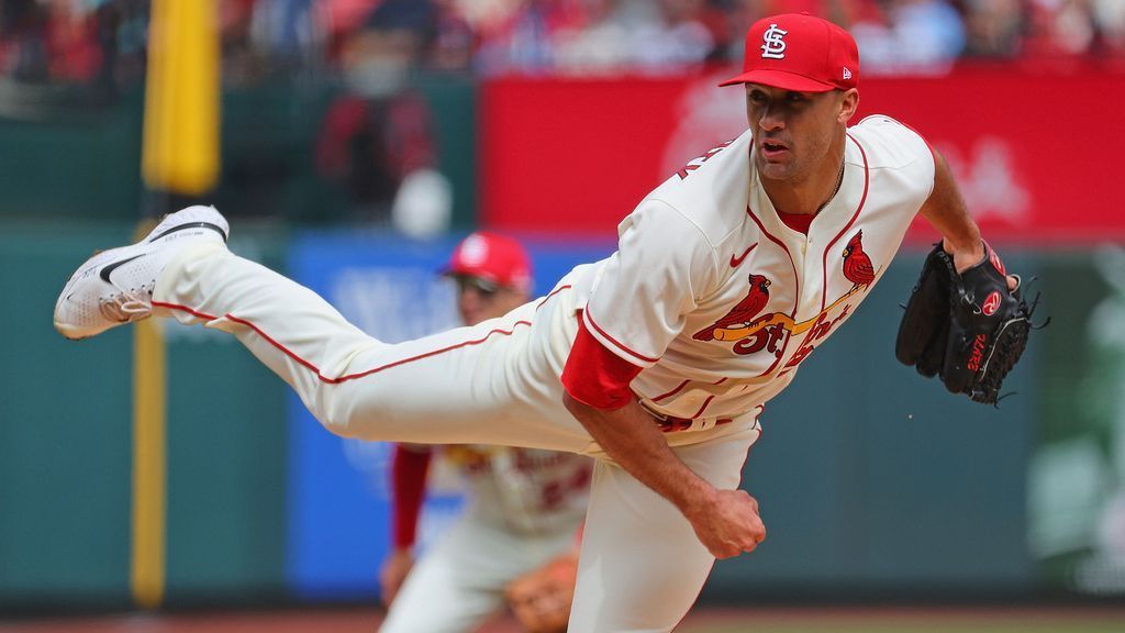 Flaherty gives up 7 walks but no hits in Cards' win