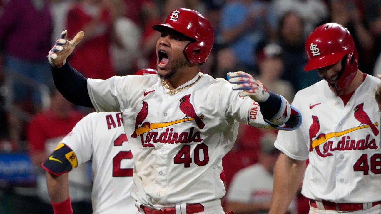 Cards pound Dodgers for 7 HRs, 16 runs in rout
