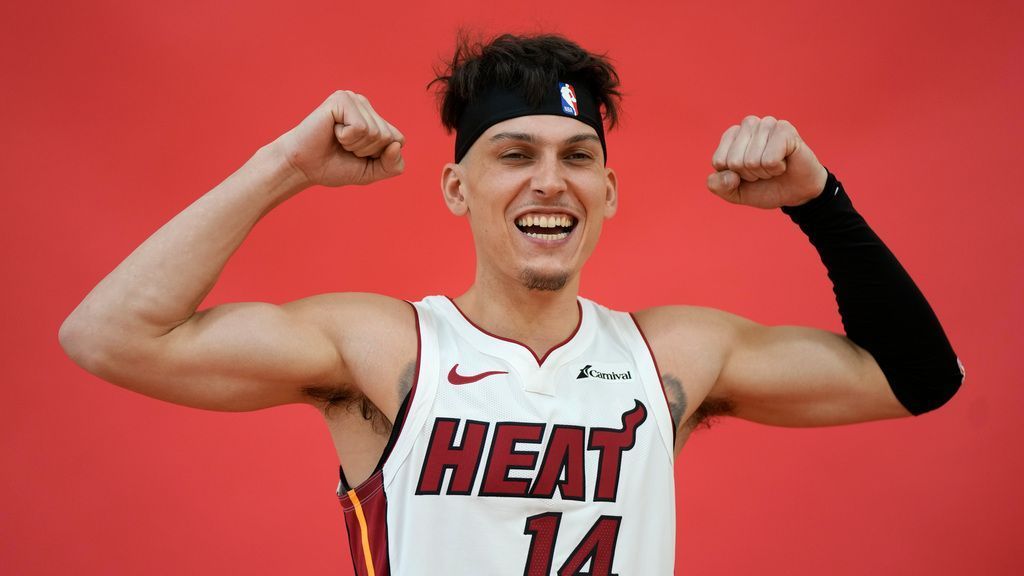 Heat believe they can contend as Herro stays put