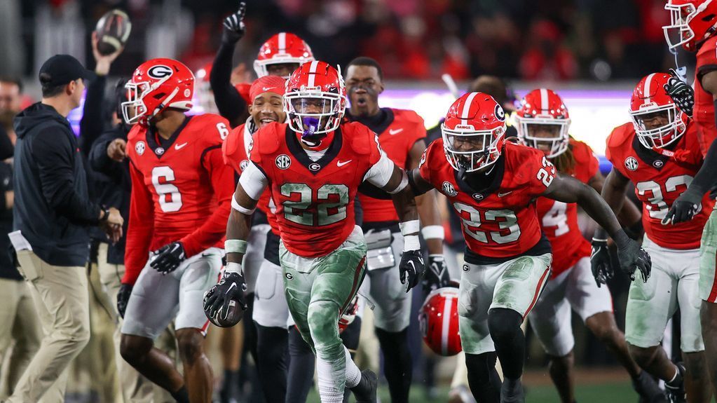 Georgia jumps Ohio St. for No. 1 in CFP rankings