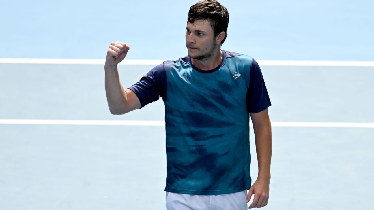 Kecmanovic did it again: he saved two match points and stayed in the Australian Open