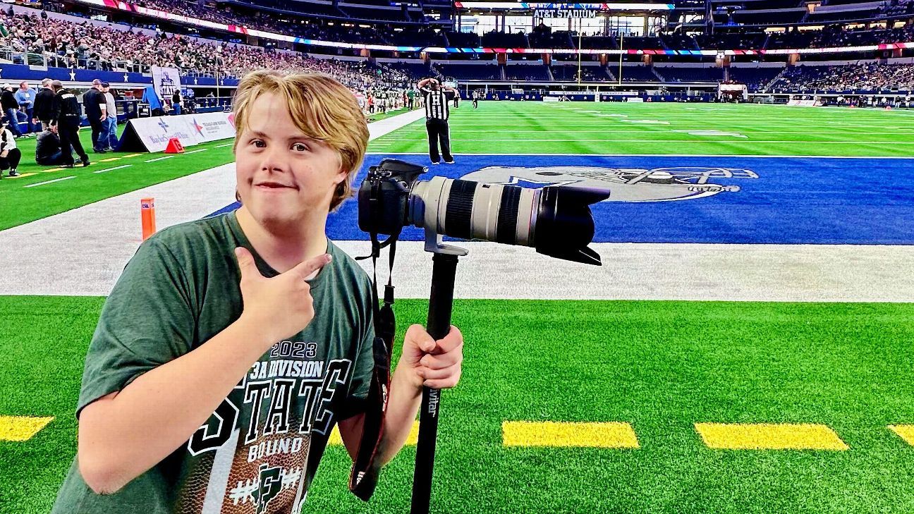 'His work just captures the definition of joy': How a young sports photographer captured the hearts of a small Texas town