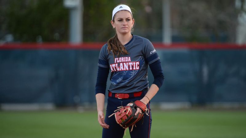 Joan Joyce passes softball wisdom to Kylee Hanson, makes Florida ...